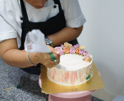 妈妈再也不用制作蛋糕而担心了,这样的裱花蛋糕每个妈妈值得拥有_生活